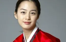 Kim Tae Hee gây tranh cãi vì... giày cao gót